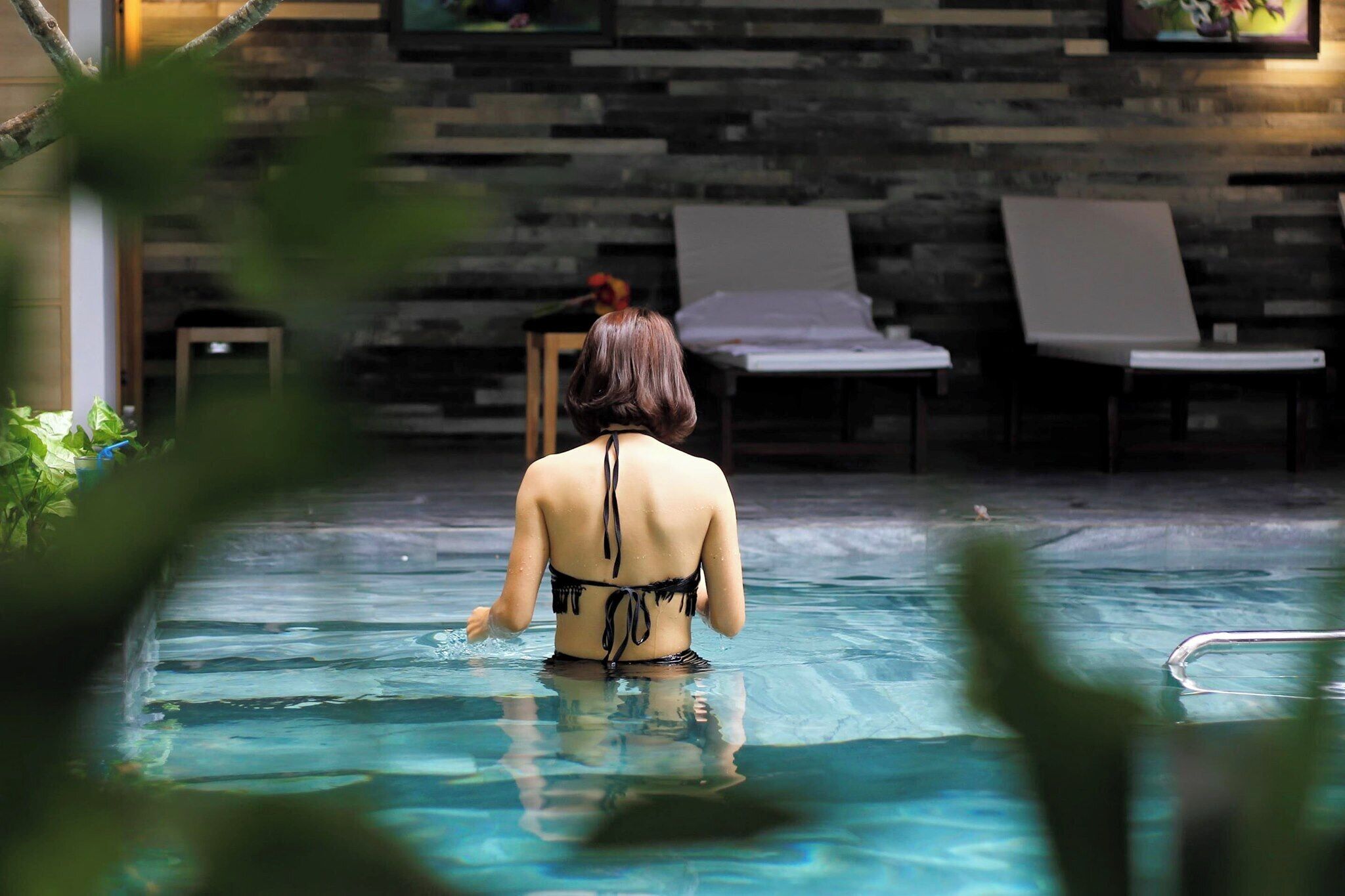 Outdoor pool, sun loungers