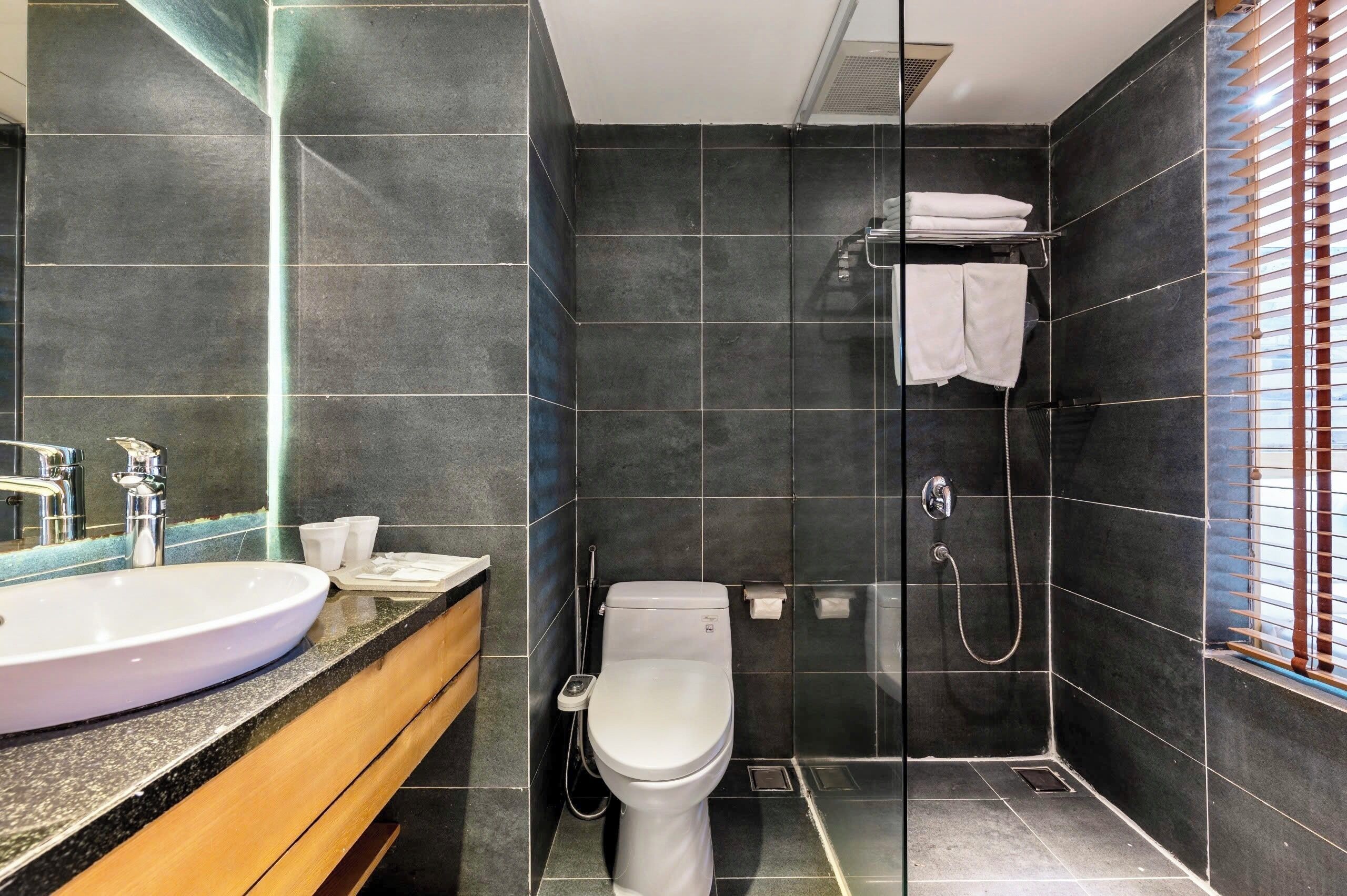 superior studio | bathroom | shower, rainfall showerhead, free toiletries, hair dryer