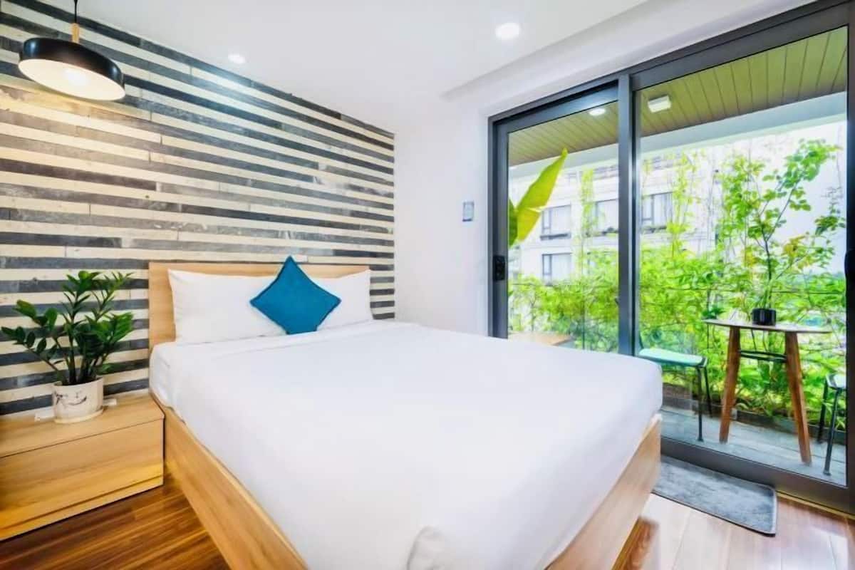 1 bedroom, in-room safe, desk, blackout drapes