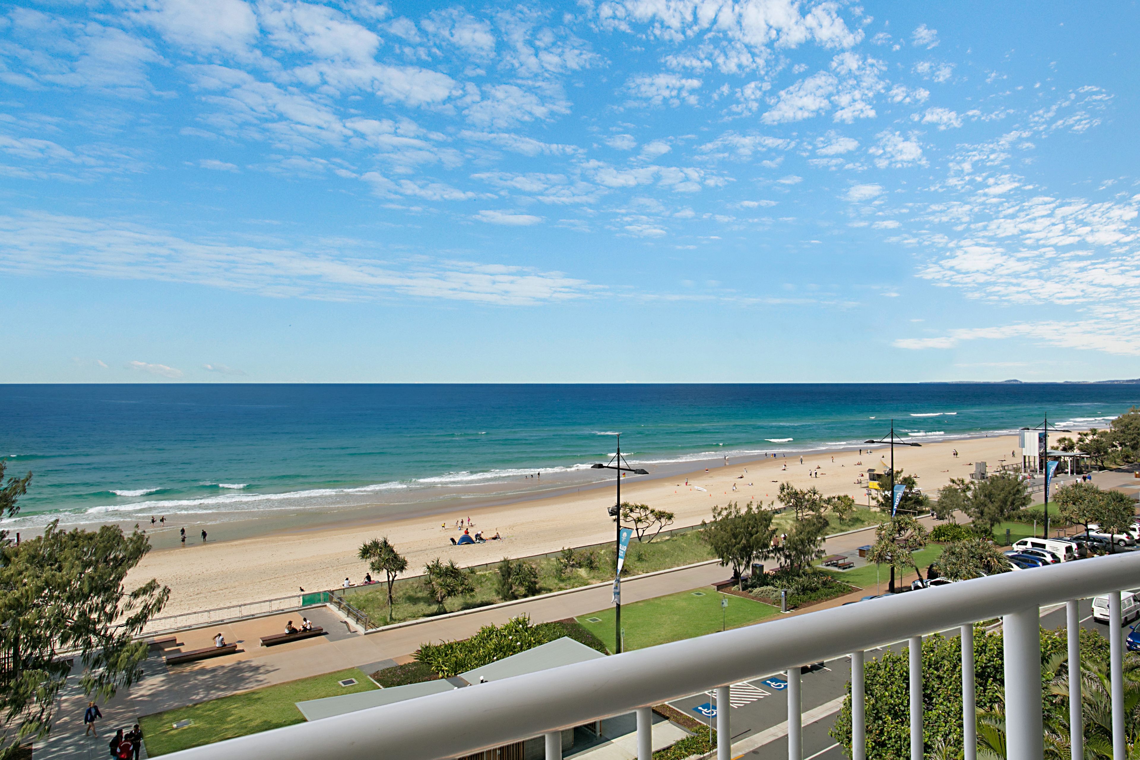 Moroccan Resort - HR Surfers Paradise — image 17