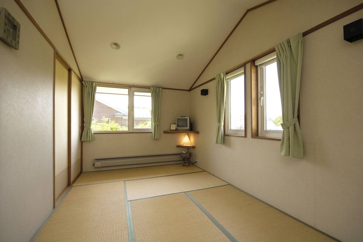 Kamar Tradisional (Japanese Style) | Wi-Fi gratis dan seprai linen