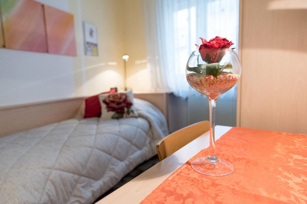 Ropa de cama de alta calidad, cubrecamas y colchones con pillow-top
