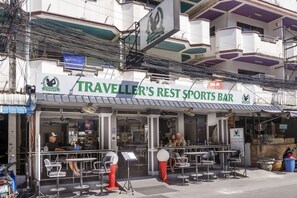 Front of property - Travellers Rest Hotel (Pattaya)