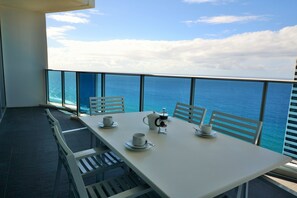 總統公寓, 3 間臥室, 海景, 行政樓層 (Apartment 25102) | 陽台