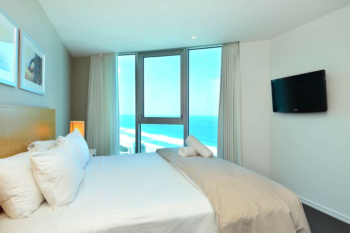 Apartment, 3 Bedrooms, 2.5 Bathrooms (Apartment 23303) | Premium bedding, soundproofing, iron/ironing board, cribs/infant beds