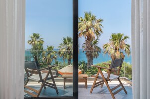 Deluxe Room, Balcony, Sea View | Balcony