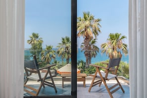 Deluxe Room, Balcony, Sea View | Balcony