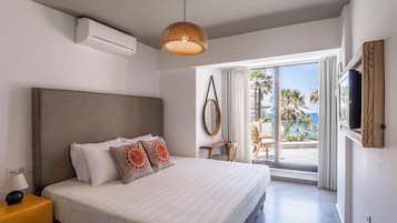 Deluxe Room, Terrace, Sea View | Free WiFi, bed sheets