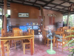 Breakfast, lunch, dinner served; Thai cuisine  - Real Relax Resort & Beauty Massage (Krabi)