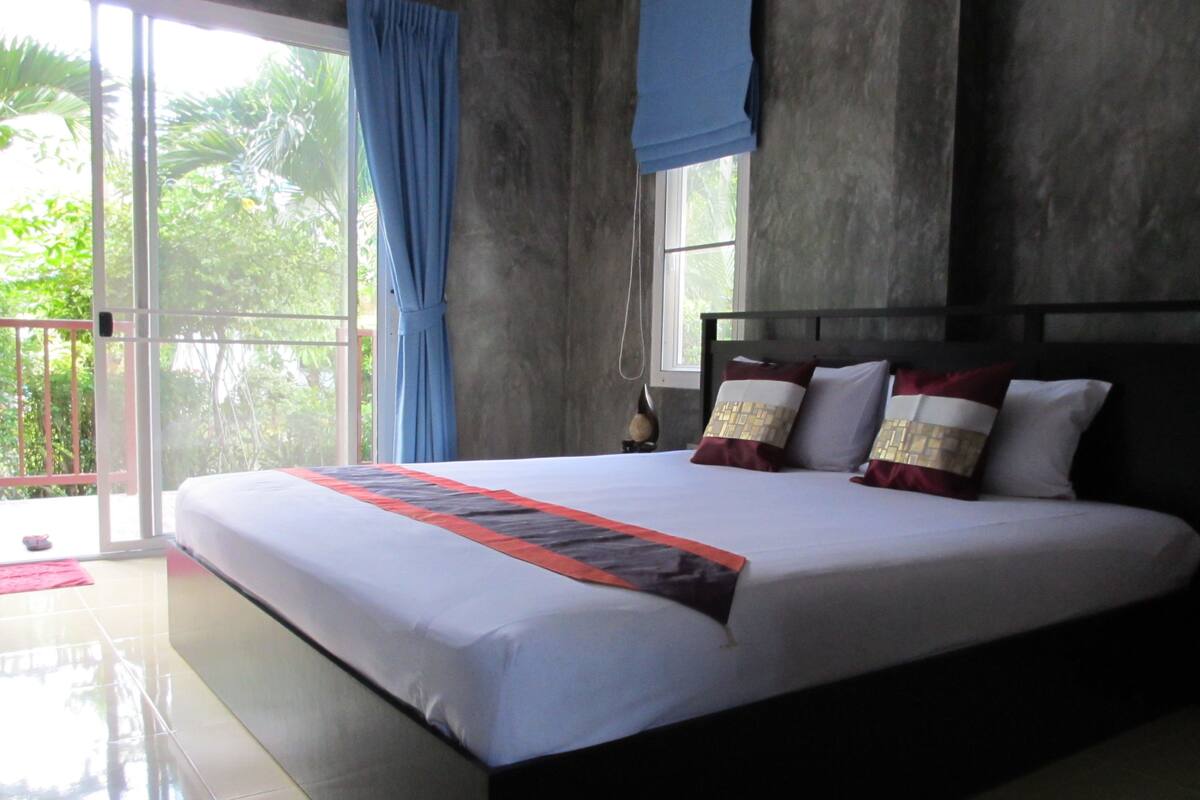 Standard Double Room | WiFi (free), bed sheets