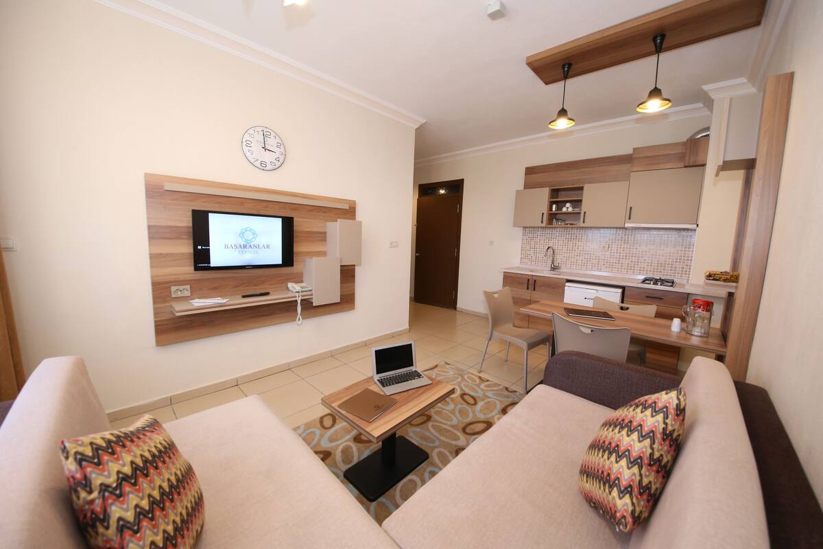 apartment, 1 bedroom | private kitchen | fridge, stovetop, cookware/dishes/utensils