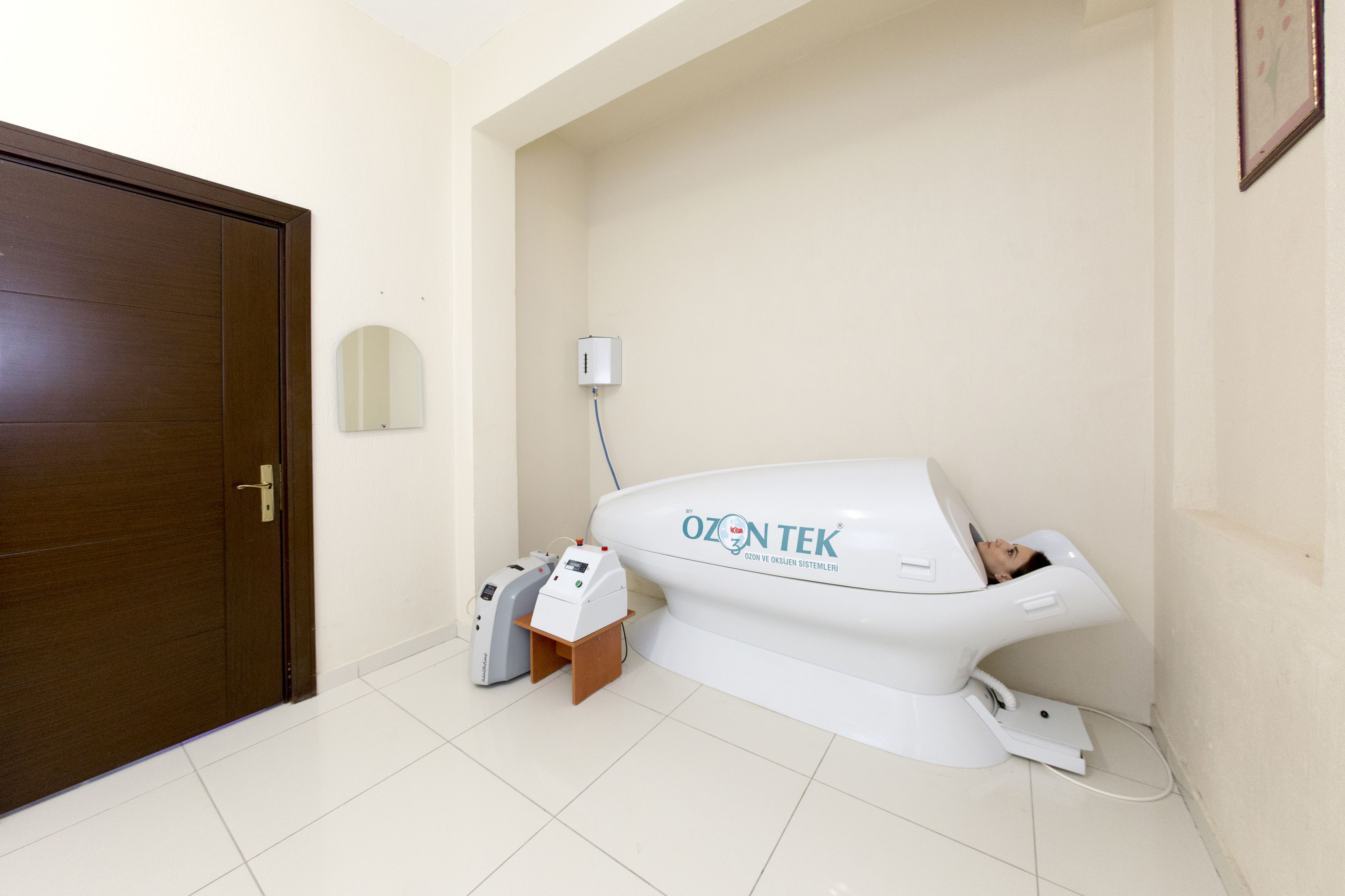 sauna, hot tub, steam room, hot springs/mineral springs