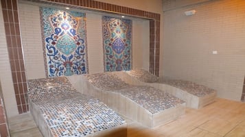 Sauna, tina de hidromasaje, baño de vapor y aguas termales