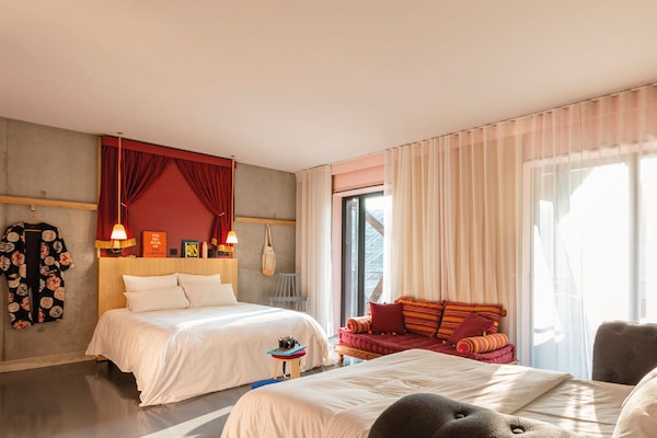 Suite, terraza | 1 dormitorio, ropa de cama de alta calidad, caja fuerte y escritorio