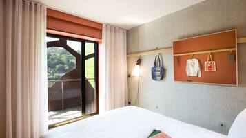 Habitación estándar doble, terraza, vistas al río | Vistas desde la habitación