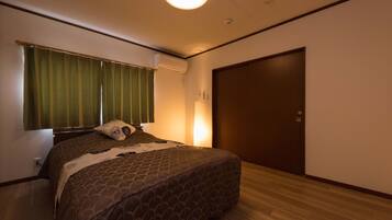 Family House, 4 Bedrooms, 2 Bathrooms | 4 bedrooms, blackout drapes, free WiFi, bed sheets