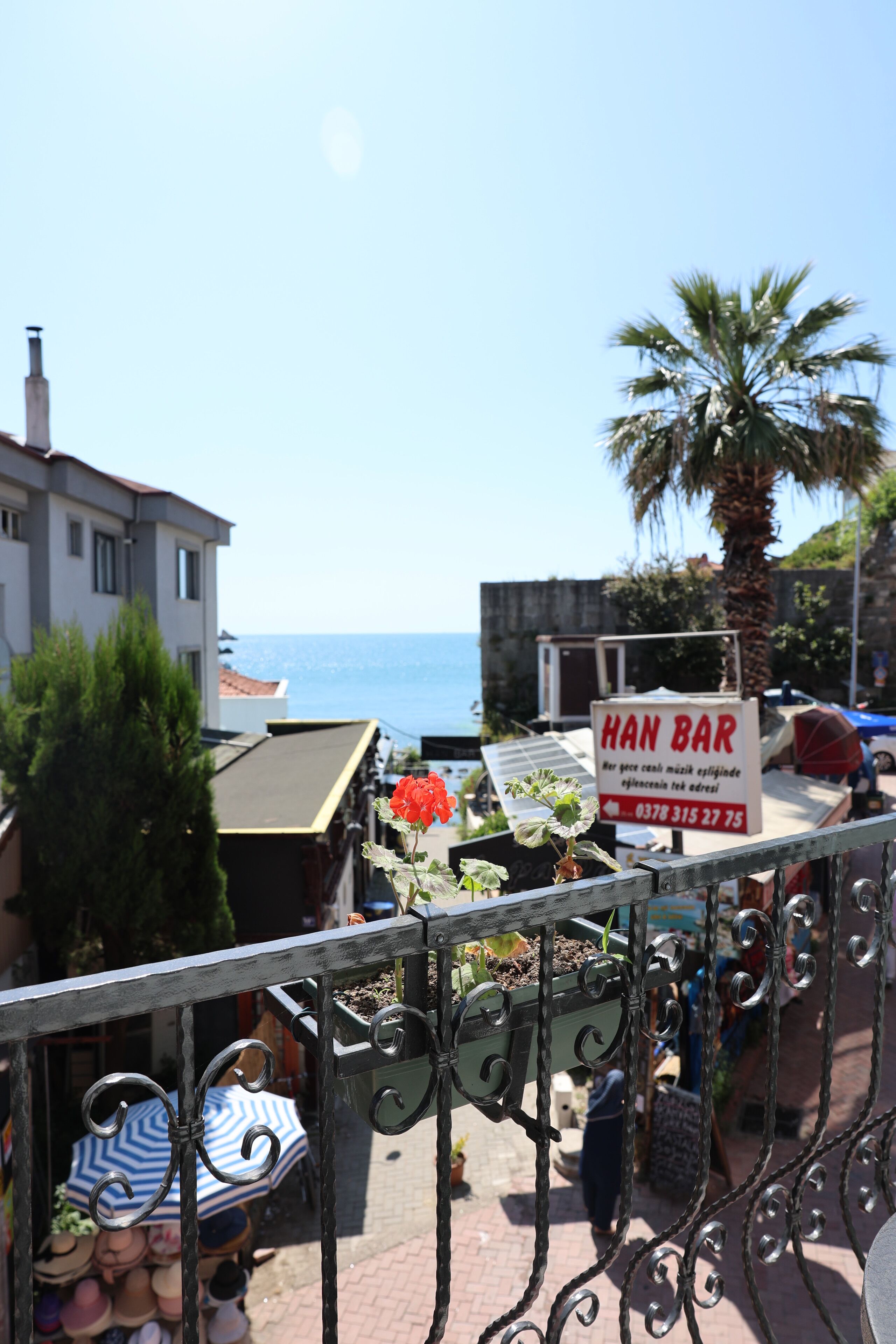 deluxe double room | minibar, in-room safe, soundproofing, iron/ironing board