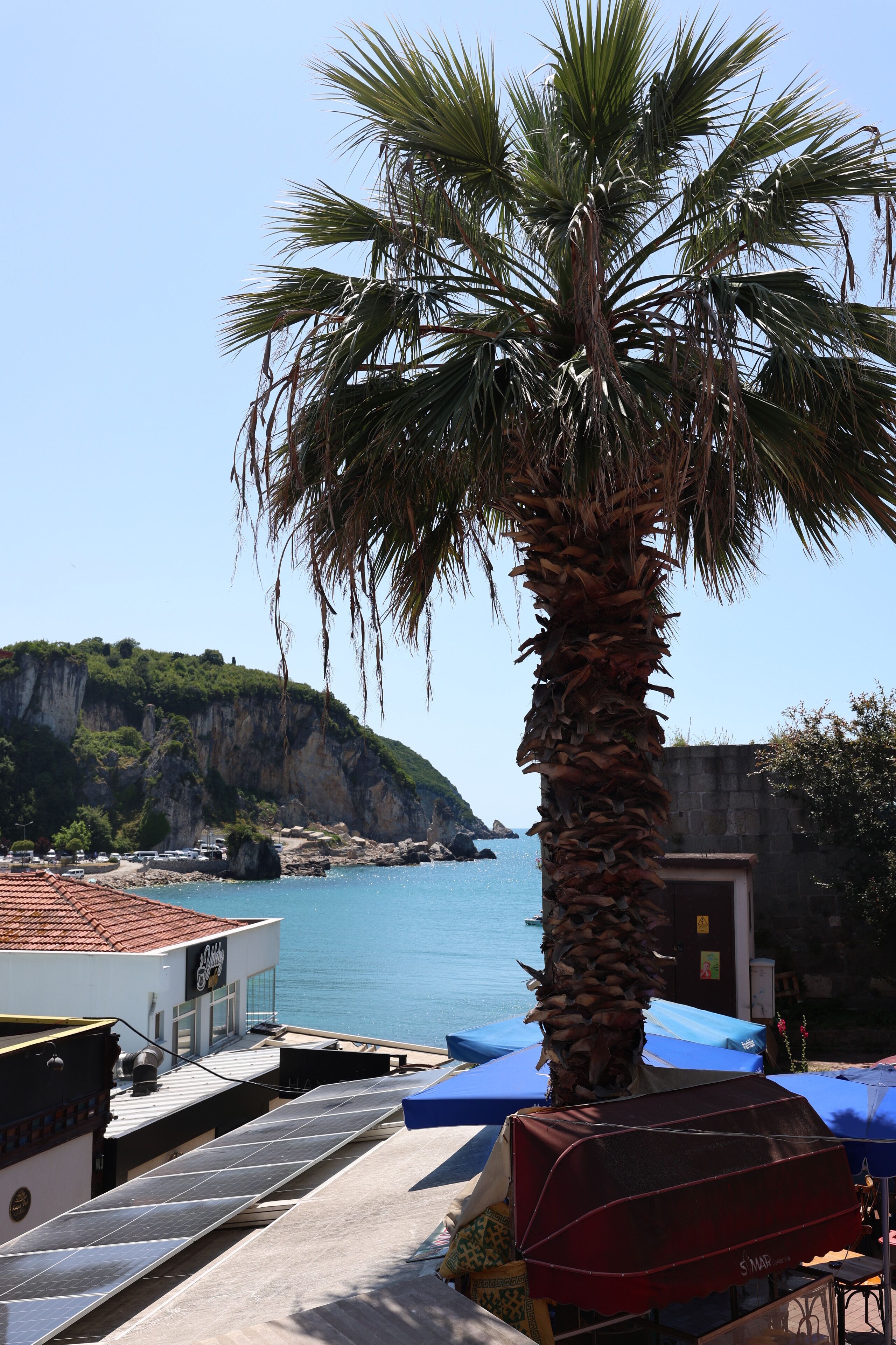 family suite, partial sea view | minibar, in-room safe, soundproofing, iron/ironing board