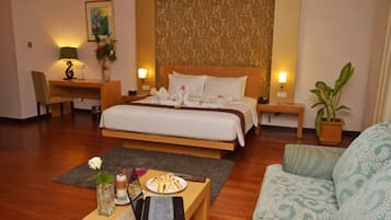 Minibar, in-room safe, desk, blackout drapes