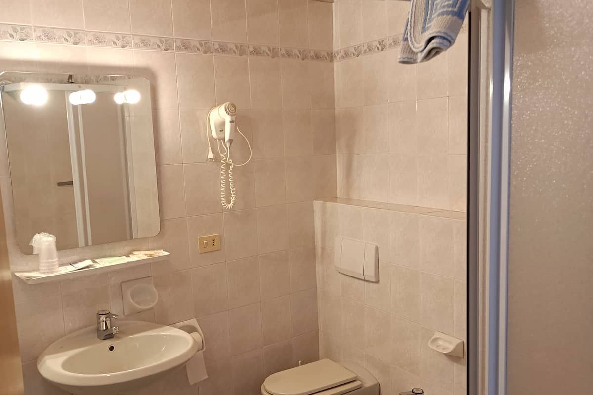 shower, free toiletries, hair dryer, bathrobes