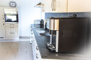 Apartment (Strukkamphuk) | Wohnzimmer | LCD-Fernseher