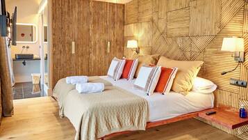 Chambre Double Confort, 1 chambre, vue jardin | Literie de qualité supérieure, coffres-forts dans les chambres