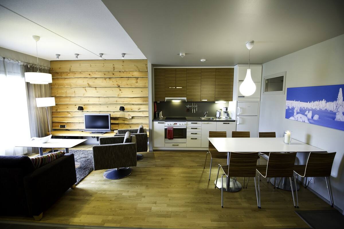 Two-bedroom apartment with sauna (4-6pers) | 책상, 노트북 작업 공간, 방음 설비, 다리미/다리미판