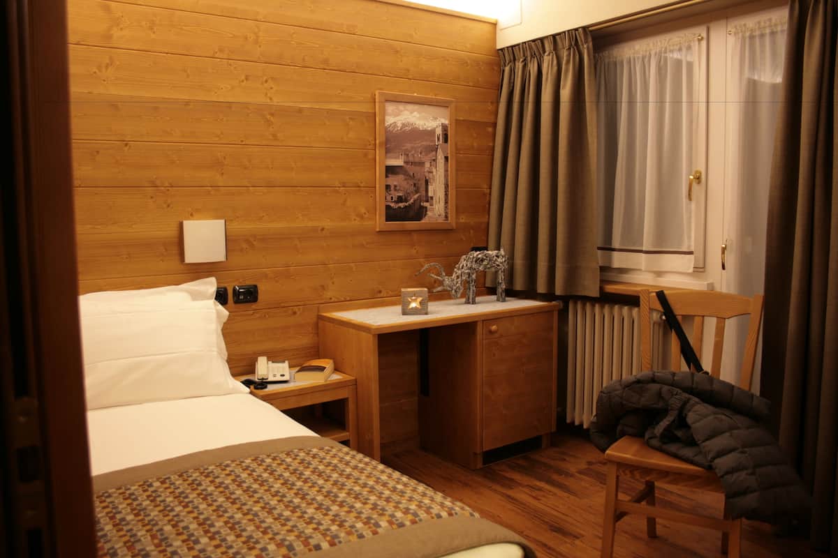 Singola Classic | Minibar, una cassaforte in camera, una scrivania, insonorizzazione