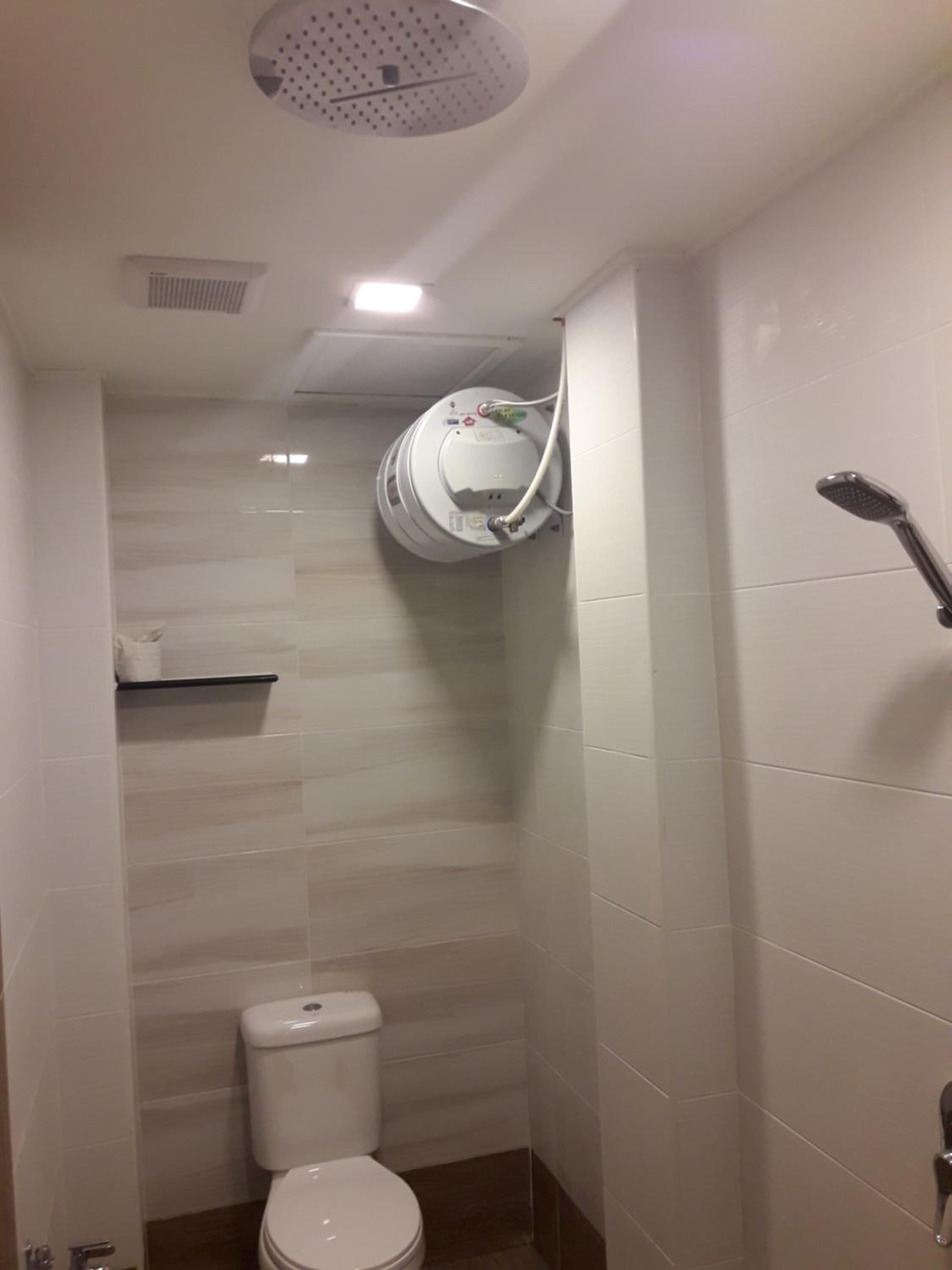 淋浴設備、免費盥洗用品、吹風機、坐浴桶