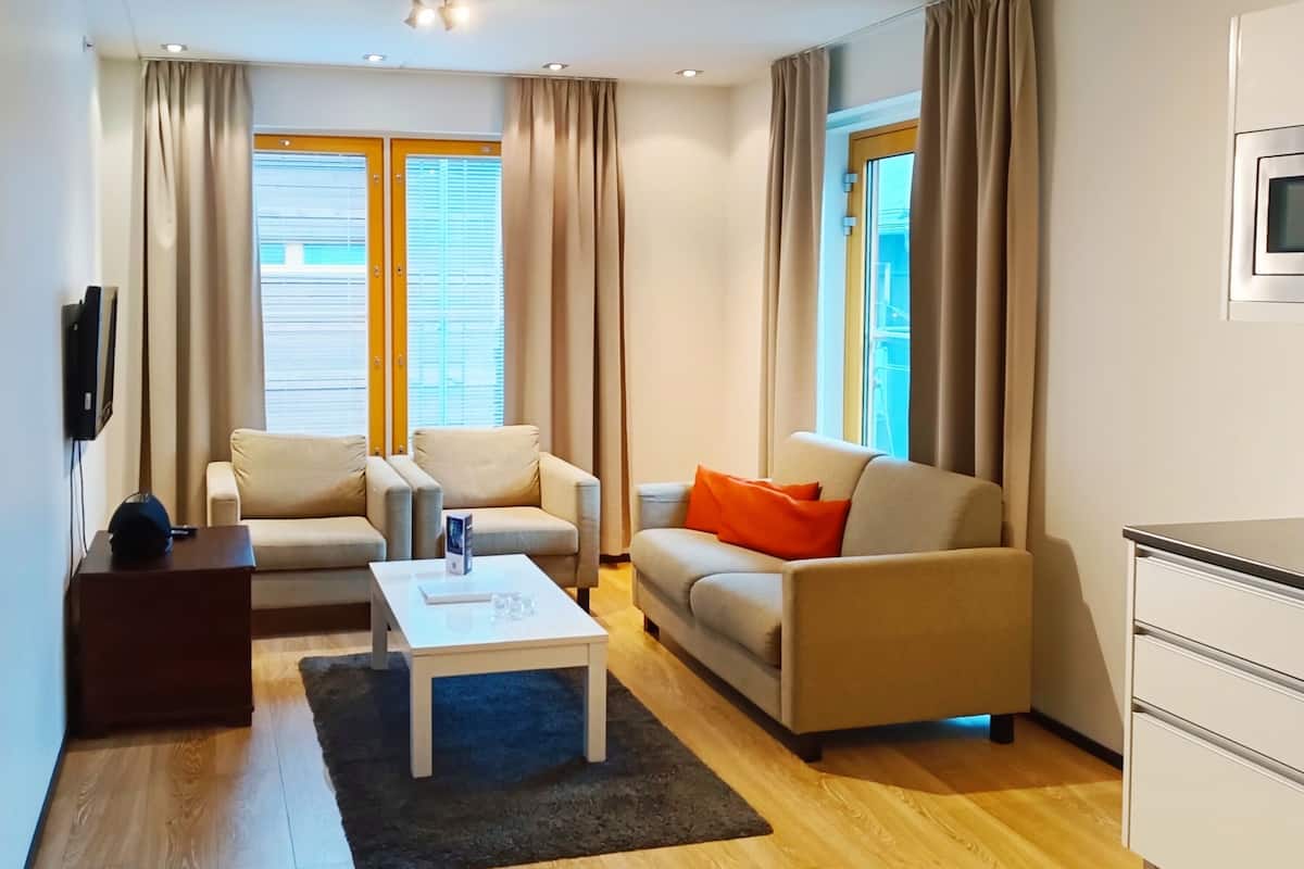 1-bedroom apartment B20 with Sauna | 1 slaapkamer, een bureau, een laptopwerkplek