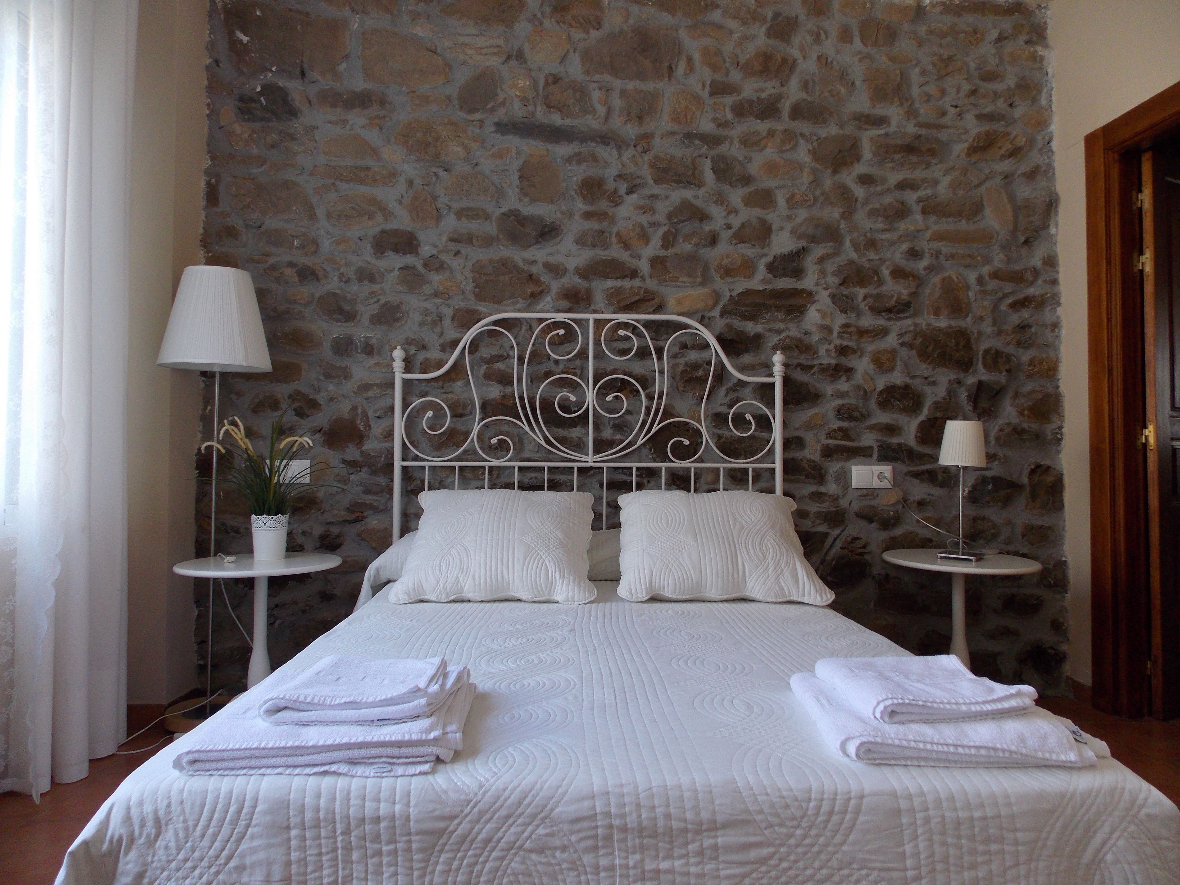 Comfort Room, 1 Queen Bed, Private Bathroom | Desk, blackout curtains, rollaway beds, free WiFi