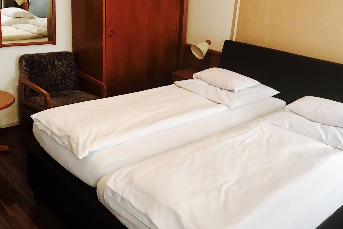 Basic-Doppelzimmer | Schreibtisch, kostenloses WLAN