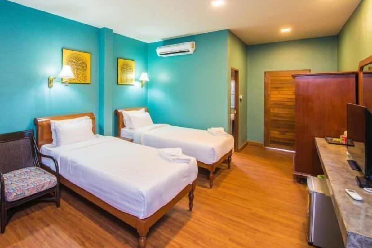 In-room safe, soundproofing, free WiFi, wheelchair access