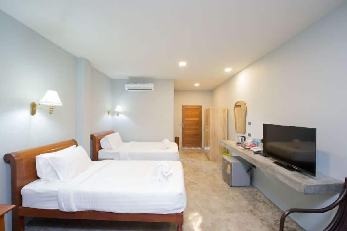In-room safe, soundproofing, free WiFi, wheelchair access