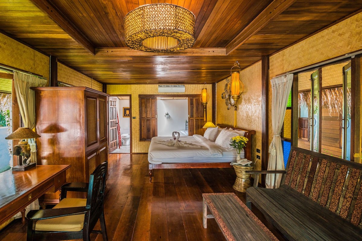 Villa | In-room safe, soundproofing, WiFi (free)