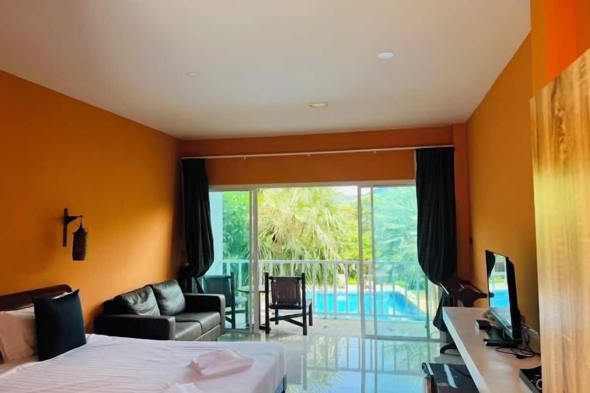In-room safe, soundproofing, free WiFi, wheelchair access
