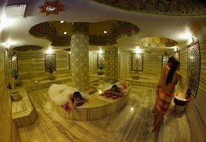 Sauna, bain à remous, hammam, soins corporels, soins du visage