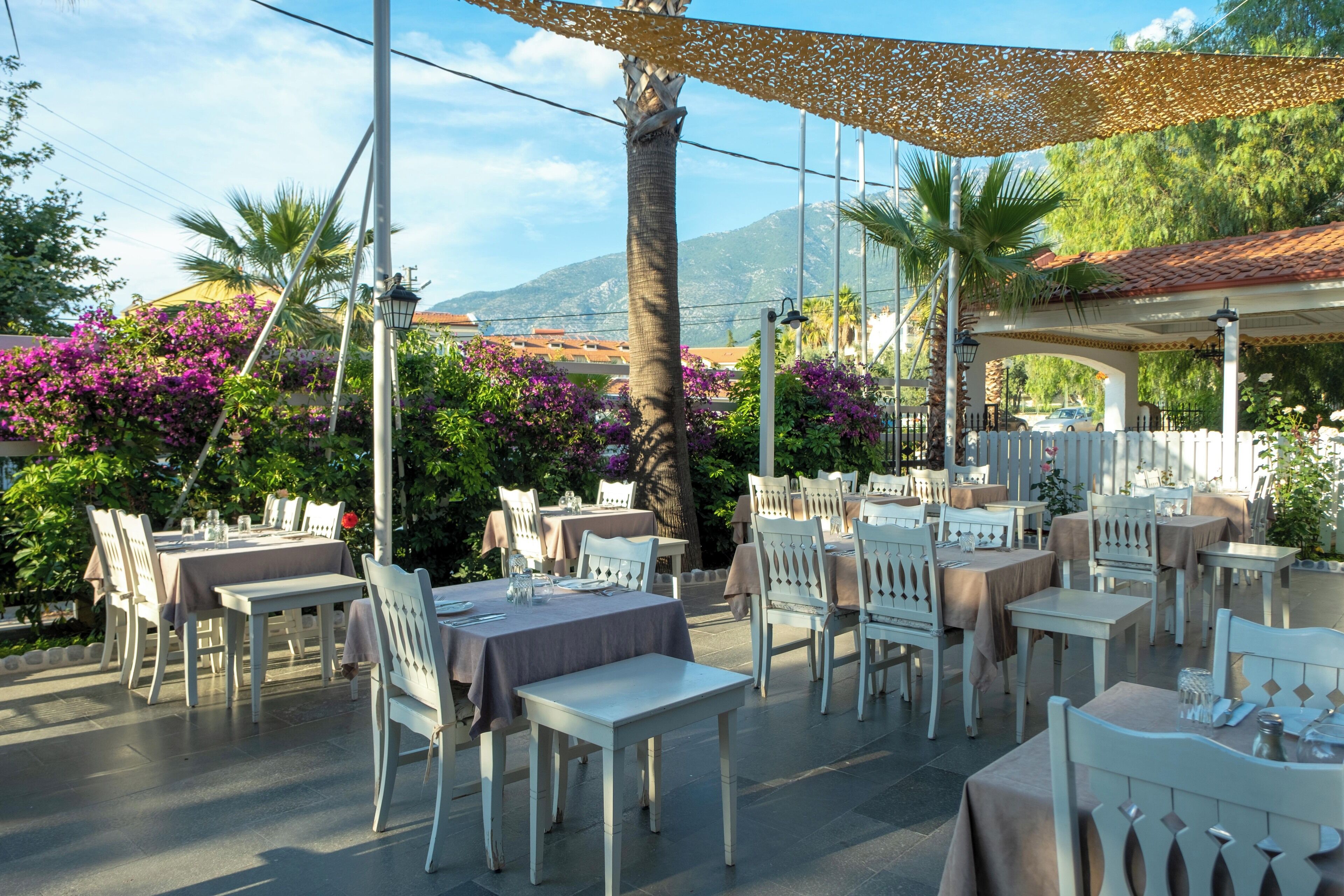 Se sirven desayunos, comidas, cenas y cocina internacional 