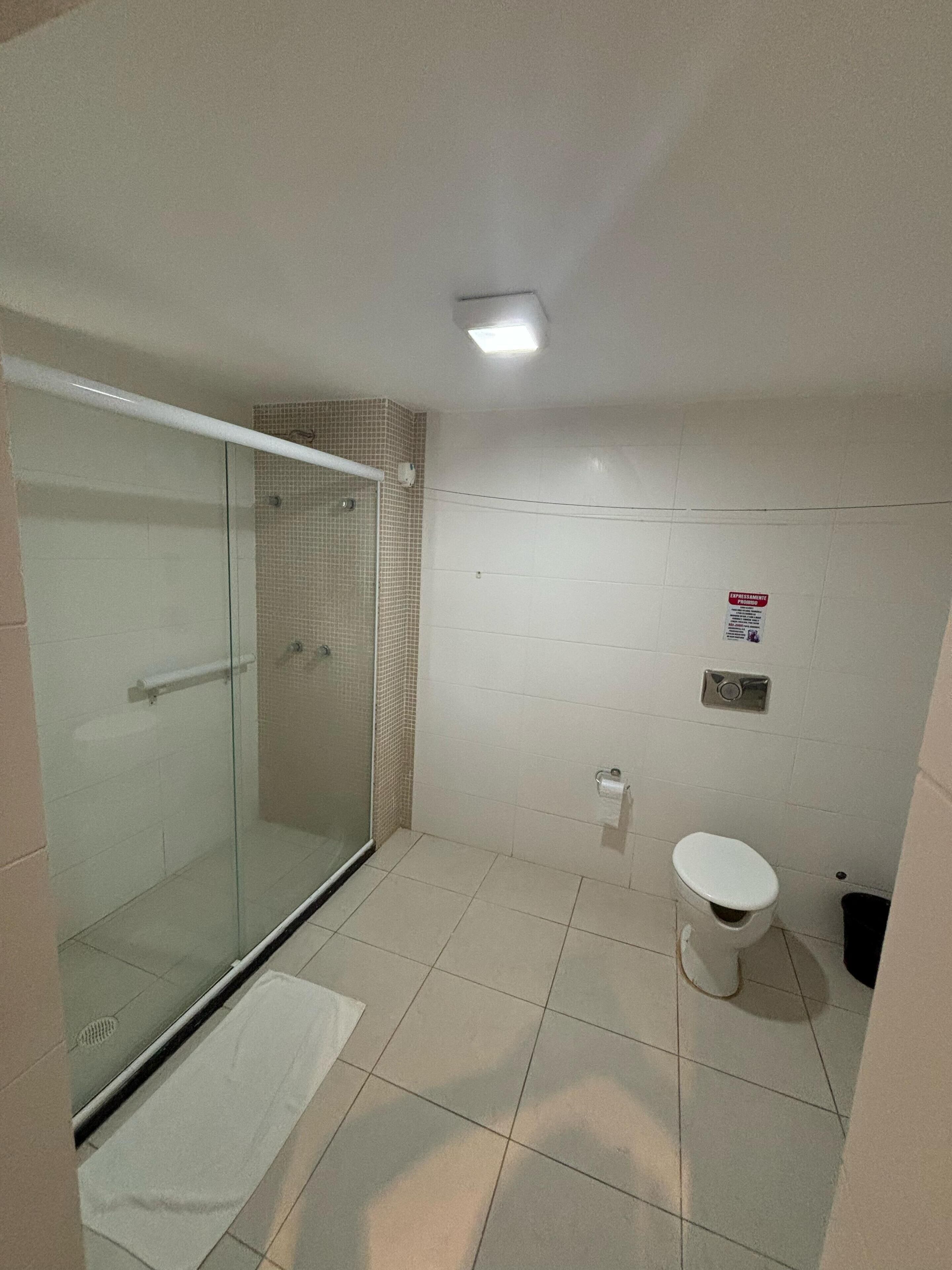 standard triple room | minibar, bed sheets