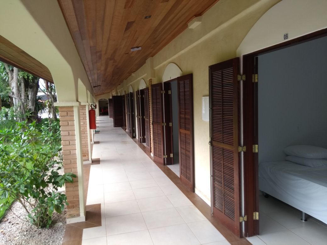 standard double room | minibar, bed sheets