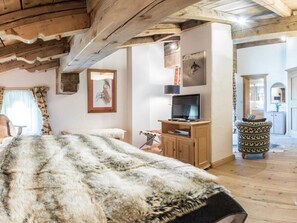 Luxury-Chalet, 5 Schlafzimmer, Sauna, zum Garten hin | 5 Schlafzimmer, hochwertige Bettwaren, Schreibtisch, kostenloses WLAN