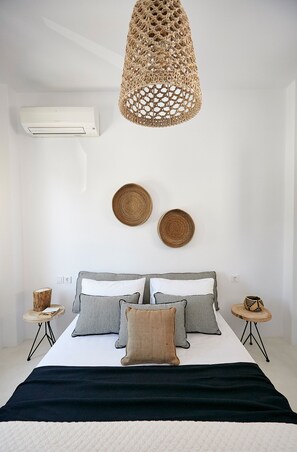 House, 3 Bedrooms | 3 bedrooms, Egyptian cotton sheets, premium bedding, in-room safe - Le Blanc Suite (Santorini)