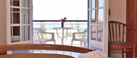 Villa, 3 Bedrooms | In-room safe, blackout drapes, free cribs/infant beds, rollaway beds