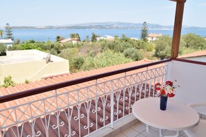 Villa, 3 slaapkamers | Uitzicht vanaf balkon