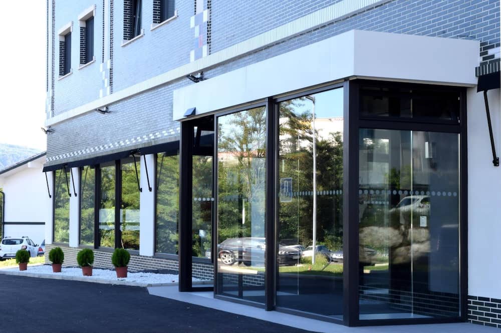 Hotel New Bilbao Airport