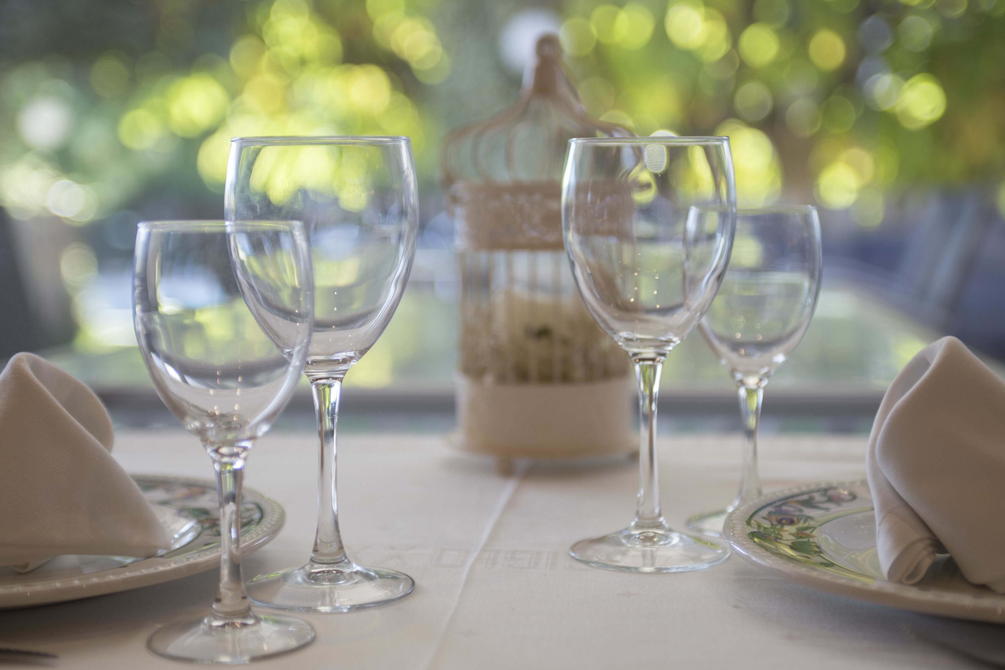 Se ofrece un desayuno bufé (7.5 EUR por persona)