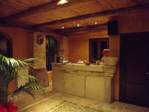 Lunch and dinner served  - Hotel Residence il Feudo (Celano)
