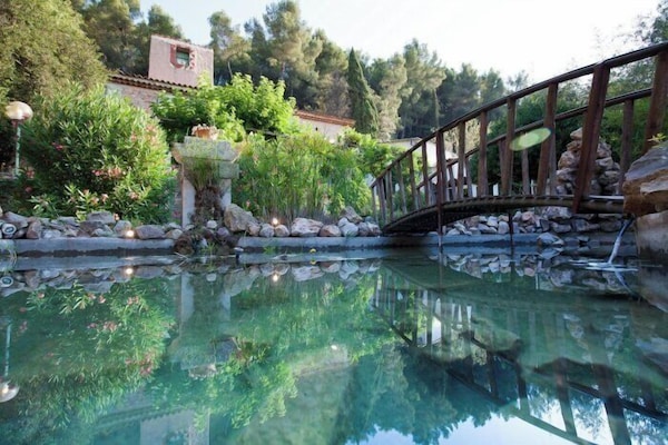 Domaine De La Tuilière - Var