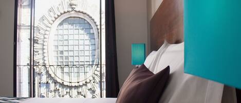 Romantic Studio, 1 Double Bed, Balcony, City View | Premium bedding, minibar, in-room safe, soundproofing