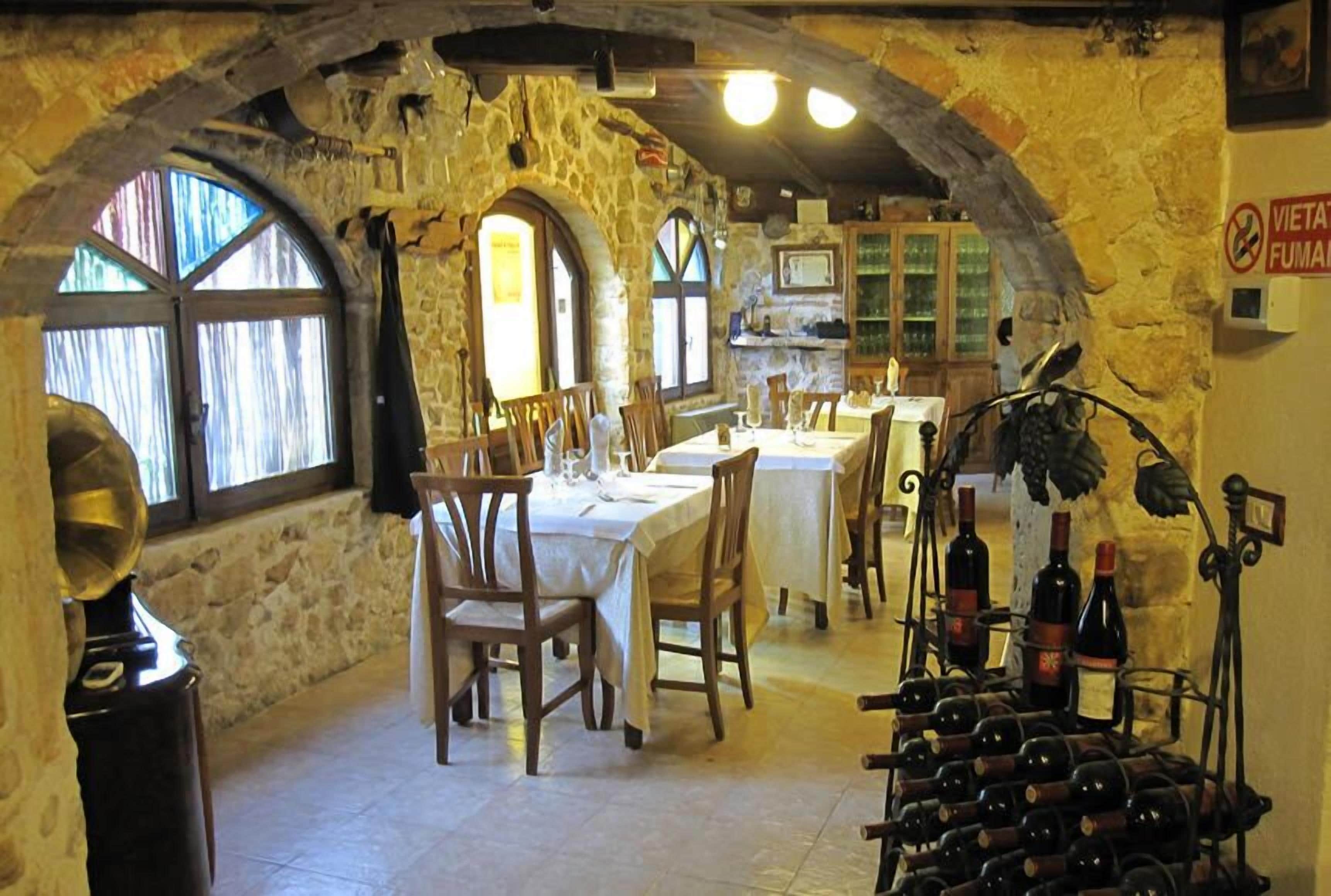 Lunch and dinner served, local cuisine